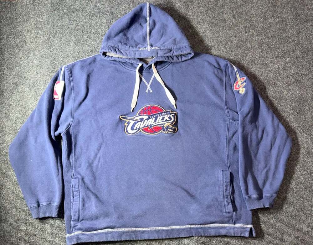 Majestic Cleveland Cavaliers Hoodie Size XL Blue Basketball Sweatshirt